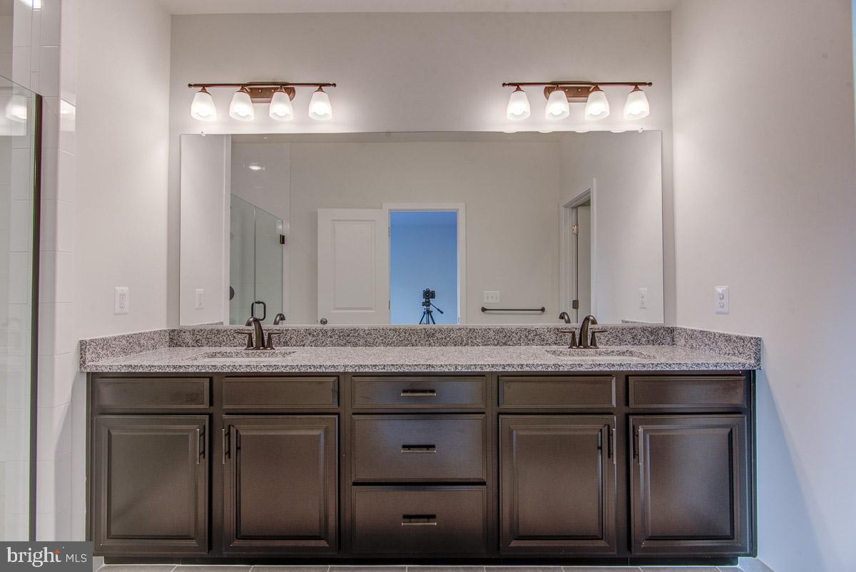 PROSPERITY PLAINS - Residential Lease