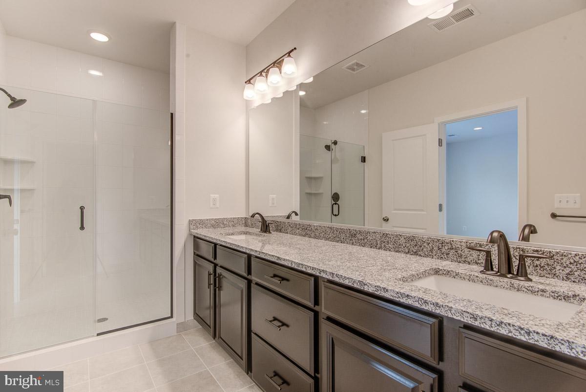 PROSPERITY PLAINS - Residential Lease