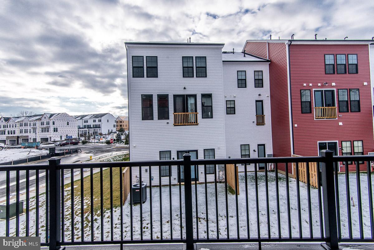 PROSPERITY PLAINS - Residential Lease