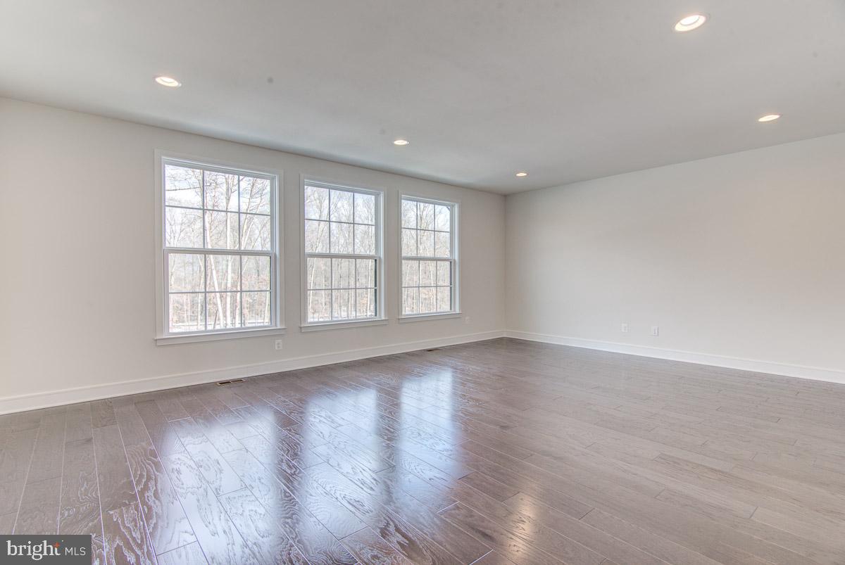 PROSPERITY PLAINS - Residential Lease