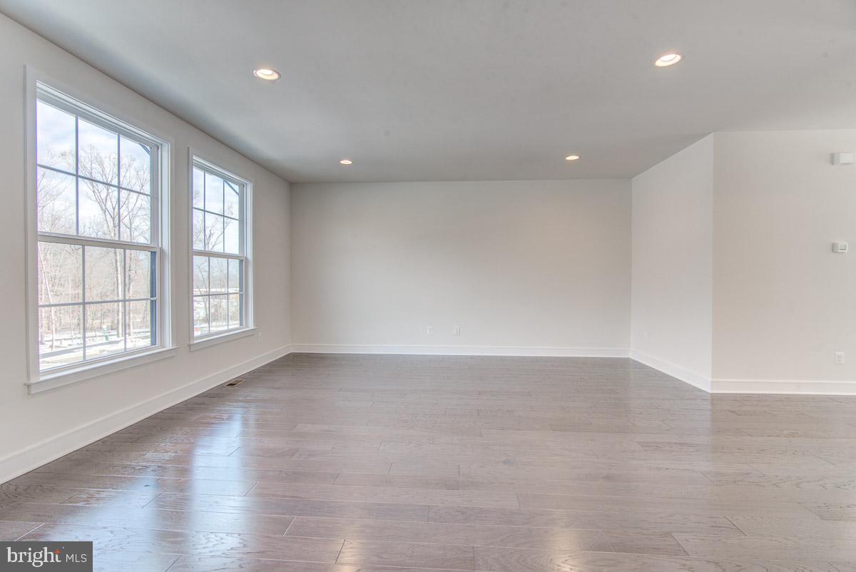 PROSPERITY PLAINS - Residential Lease