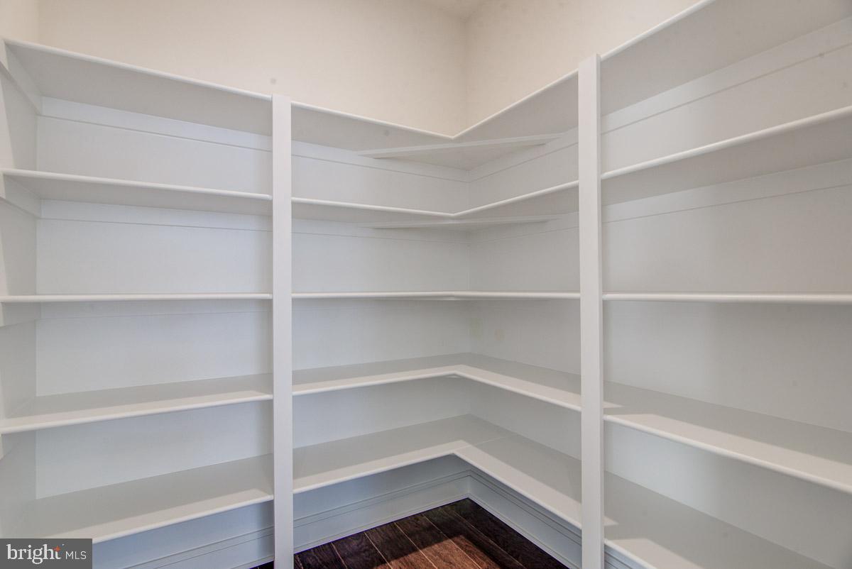 PROSPERITY PLAINS - Residential Lease