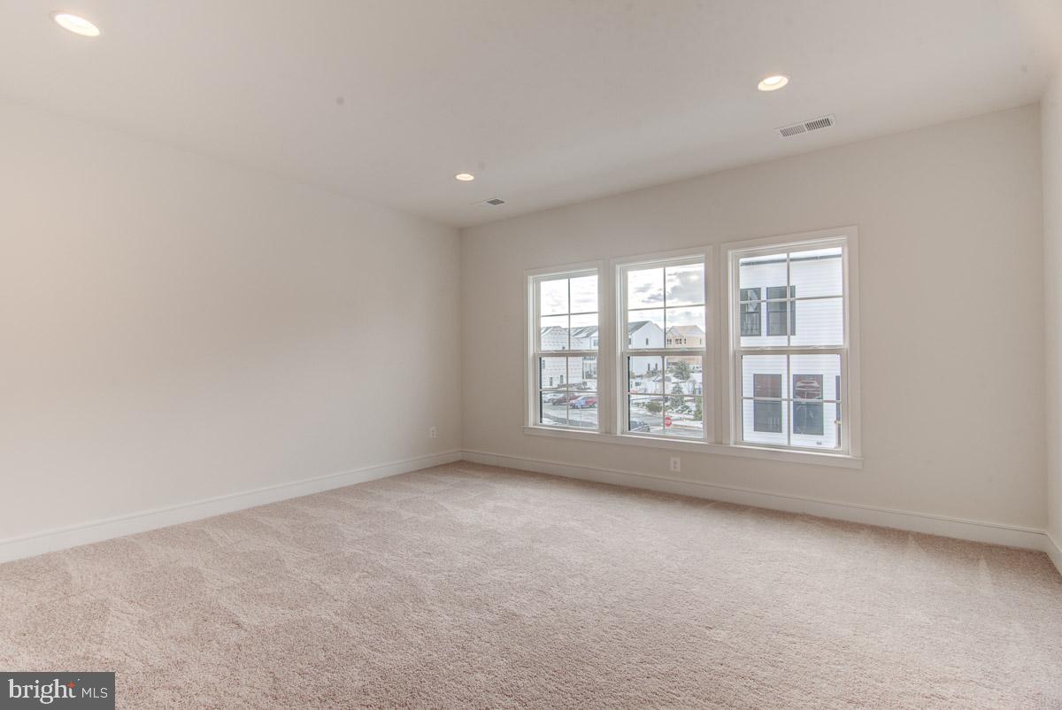 PROSPERITY PLAINS - Residential Lease