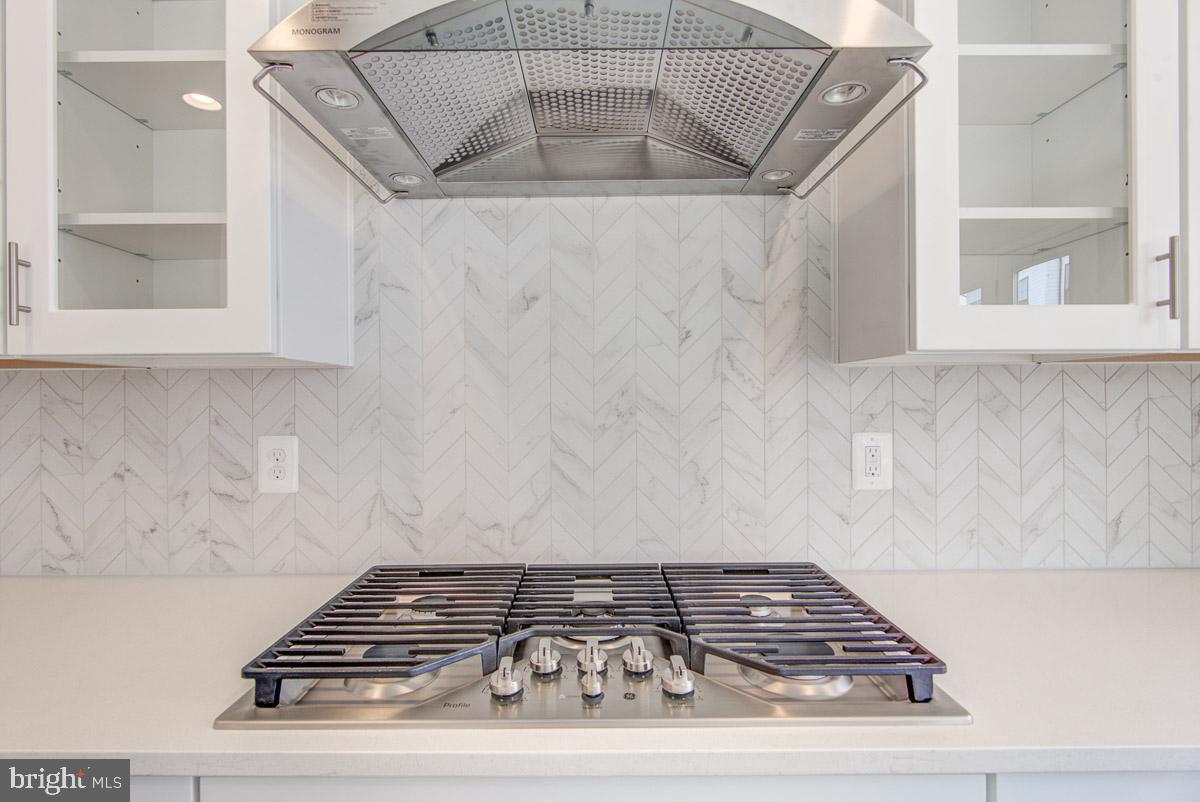 PROSPERITY PLAINS - Residential Lease