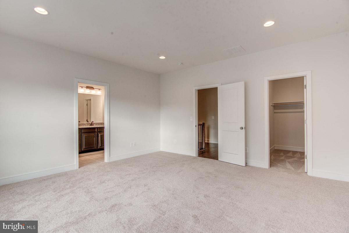 PROSPERITY PLAINS - Residential Lease