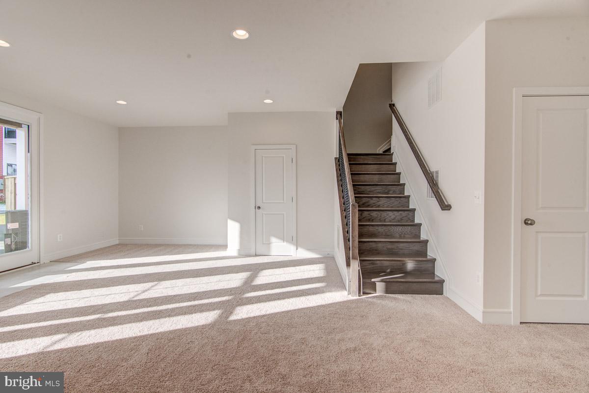 PROSPERITY PLAINS - Residential Lease