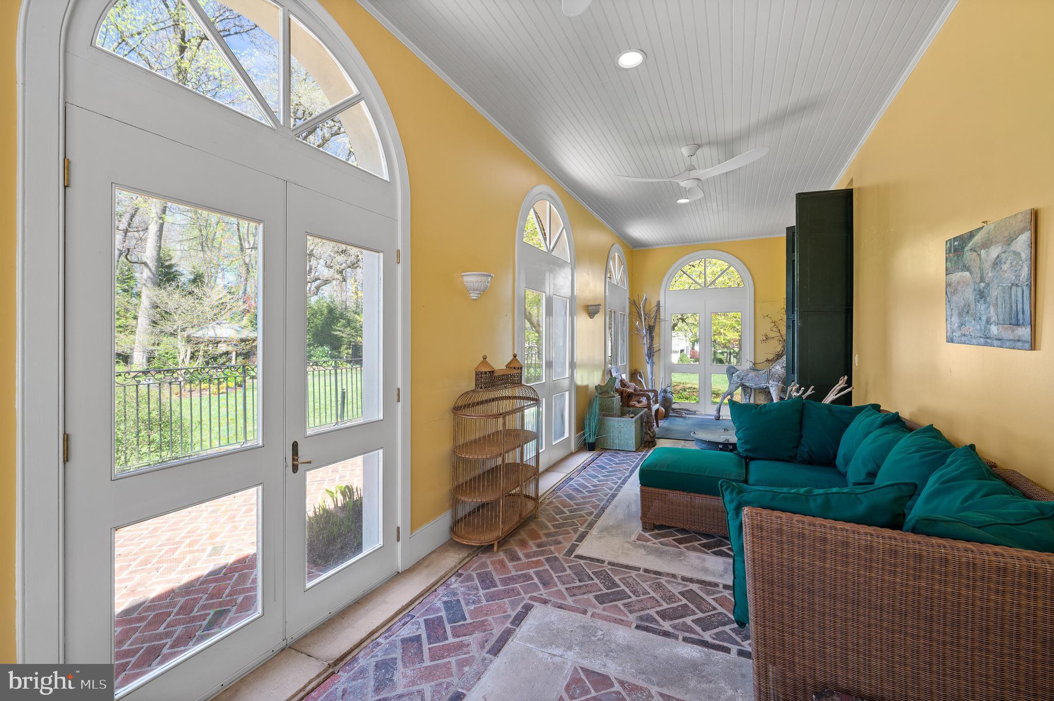 THE WOODS - Residential