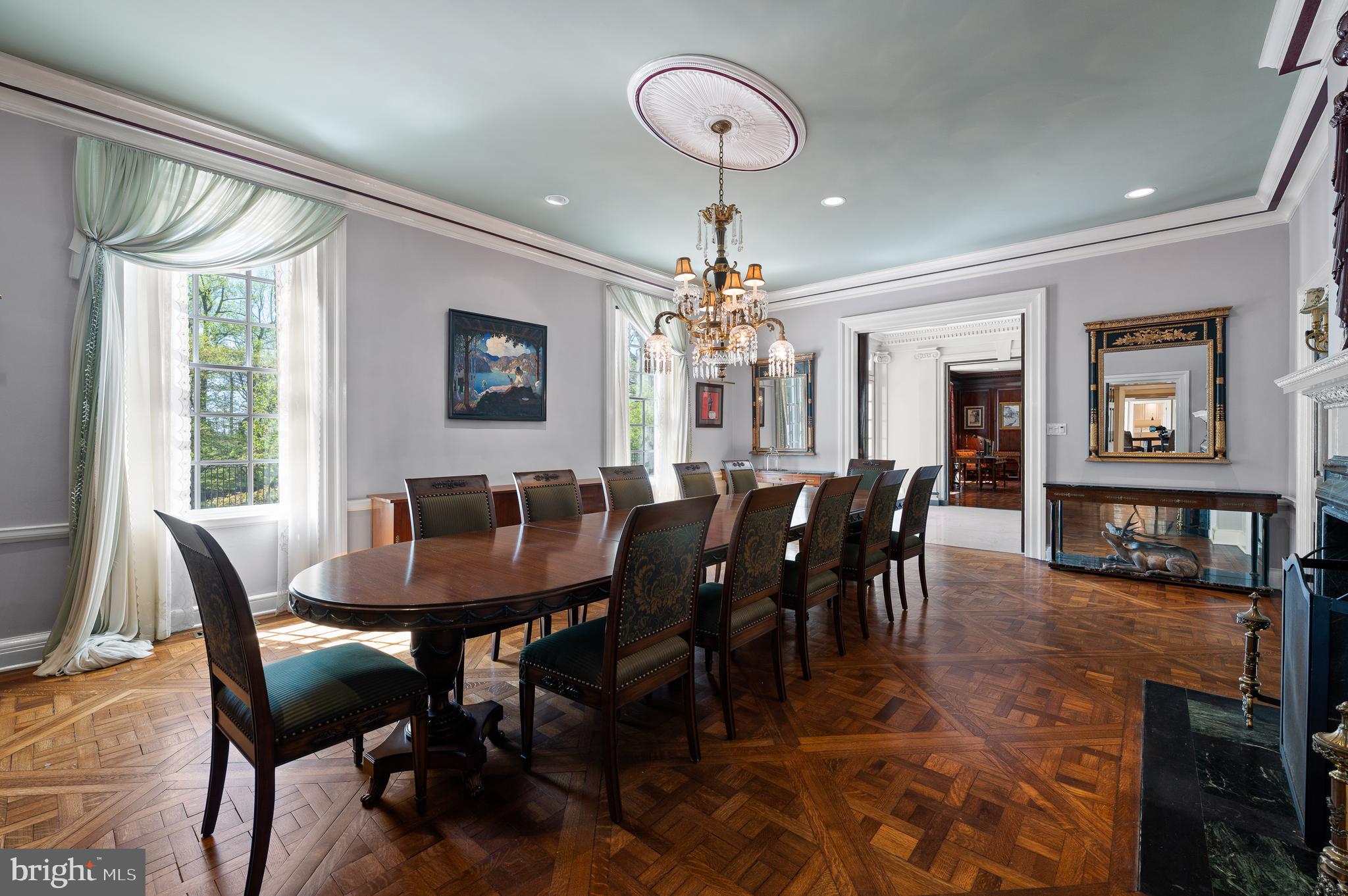 THE WOODS - Residential