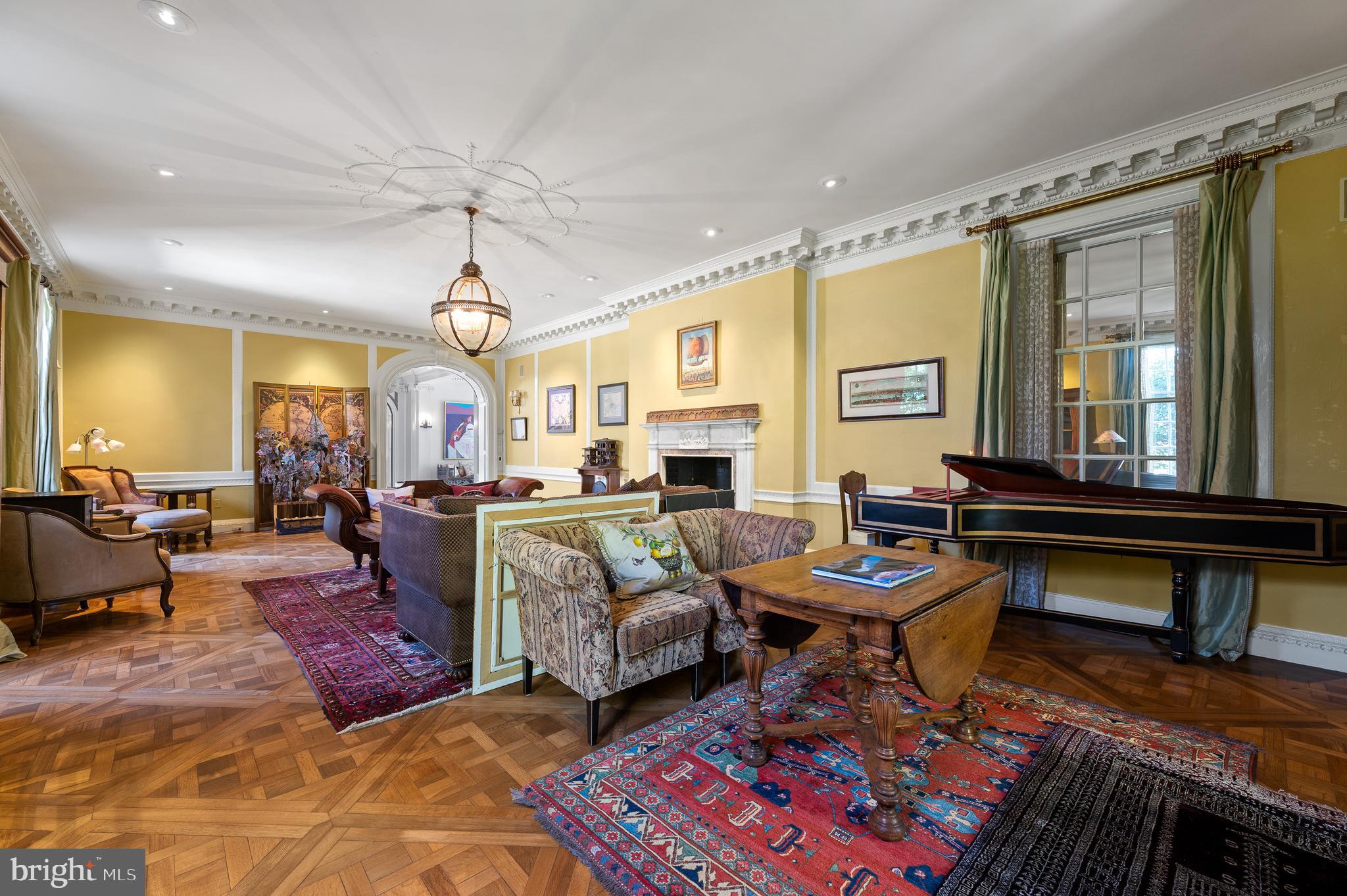 THE WOODS - Residential