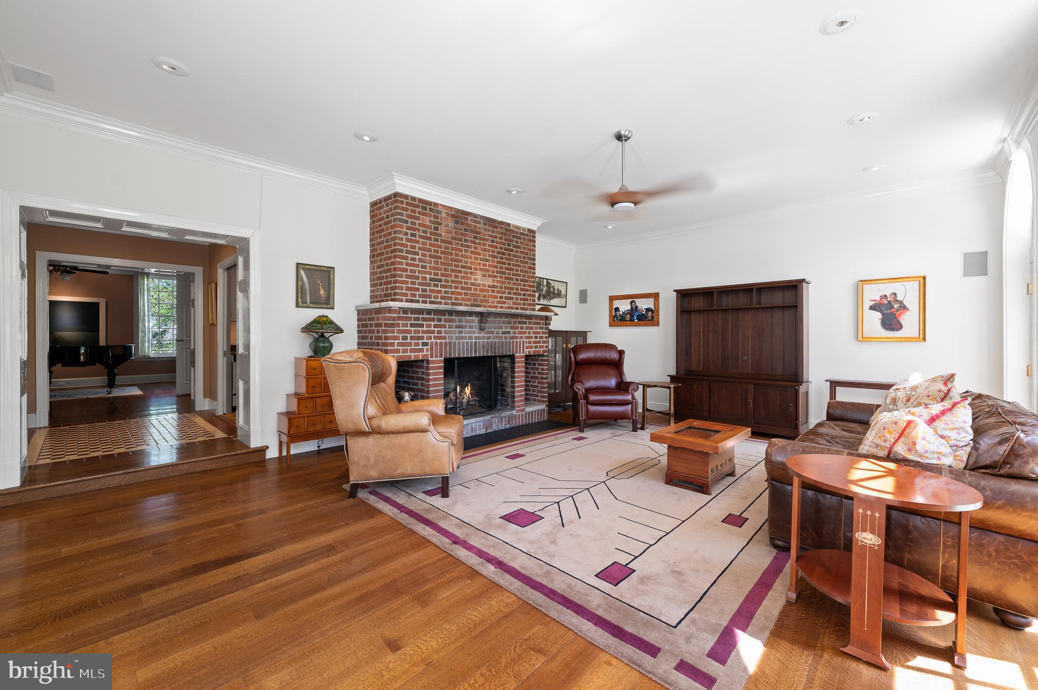 THE WOODS - Residential