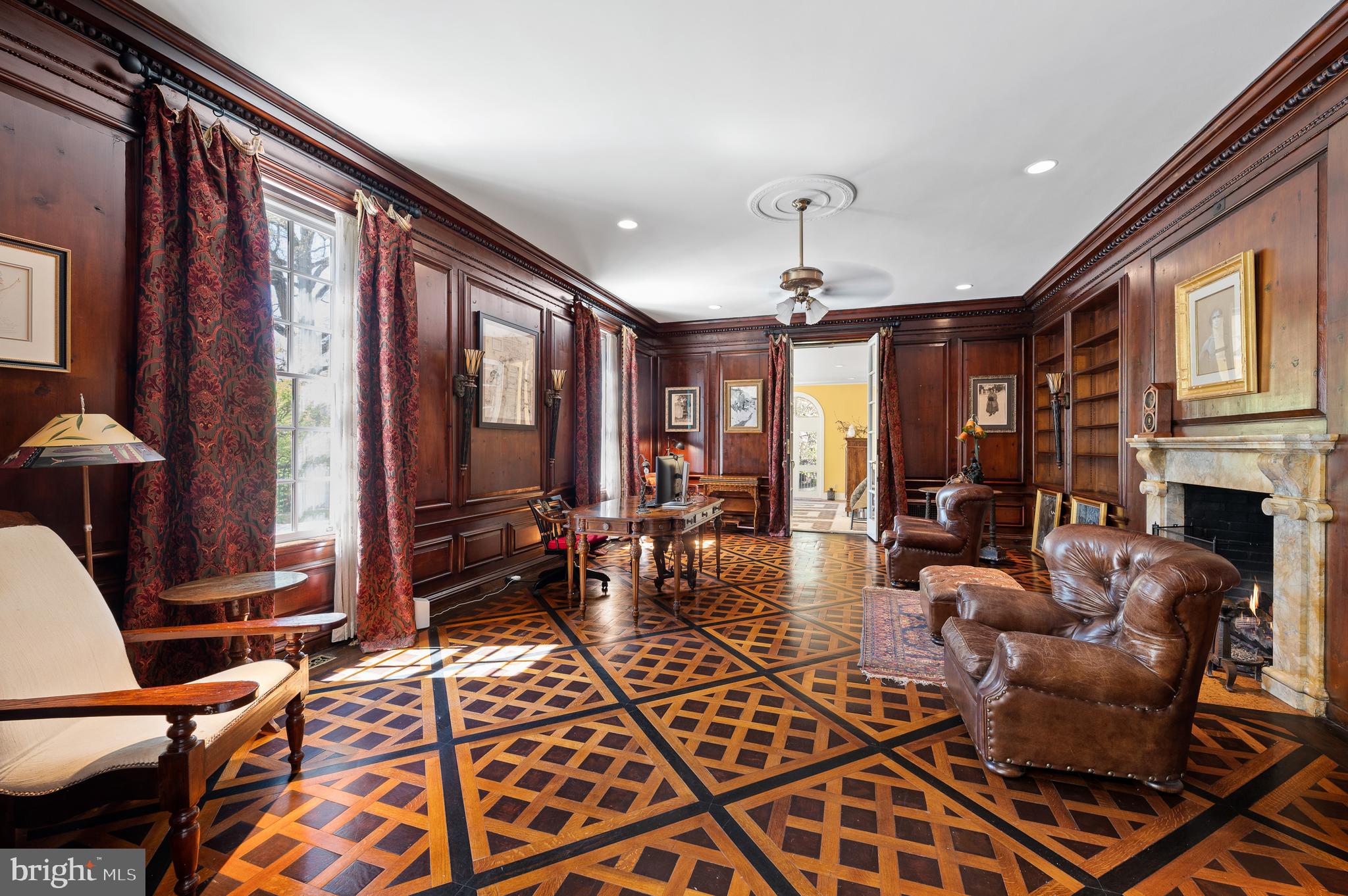 THE WOODS - Residential