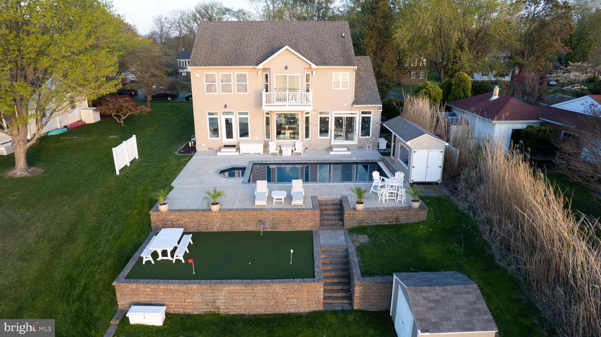 BAY CITY - Residential