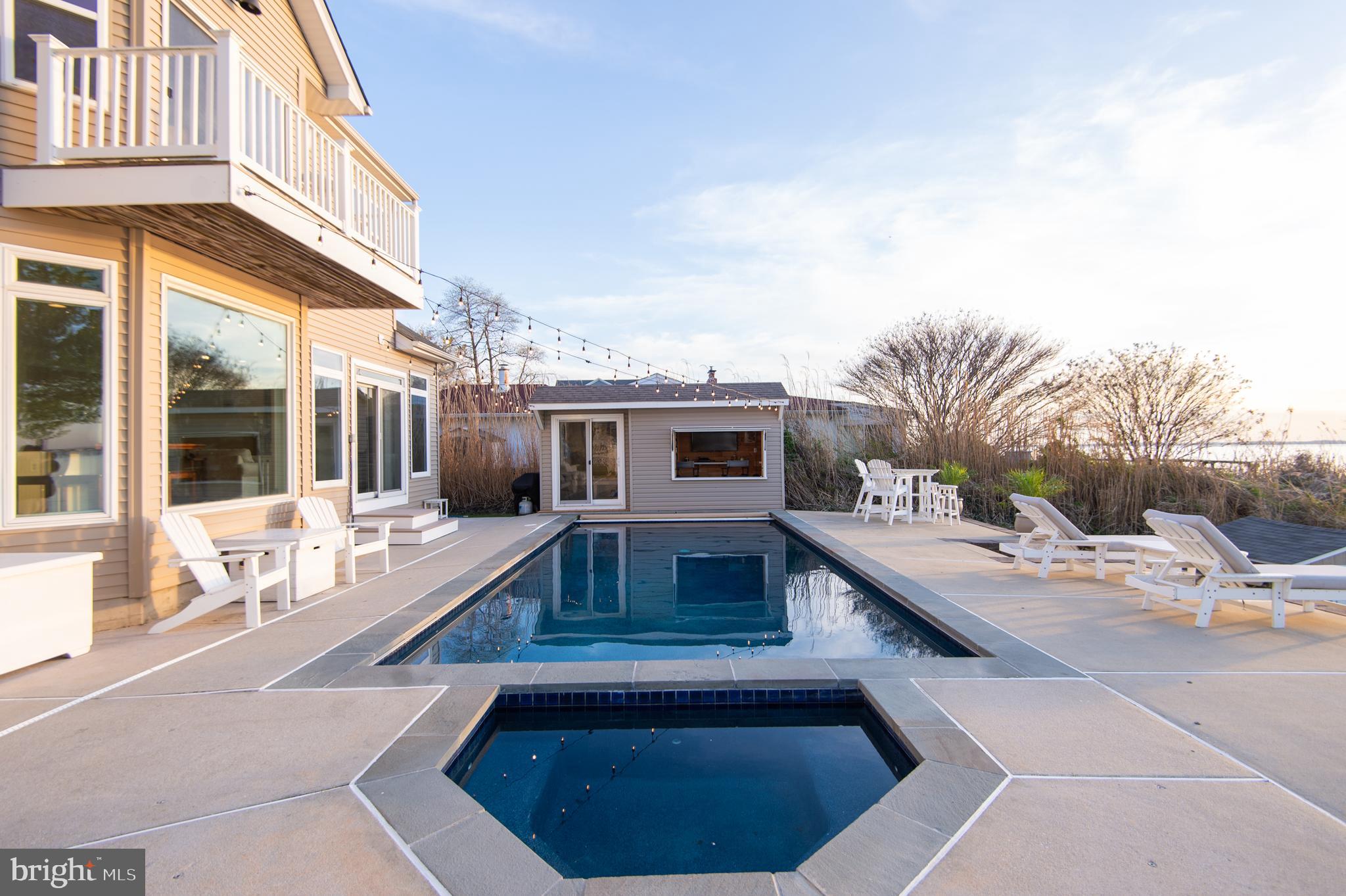 BAY CITY - Residential