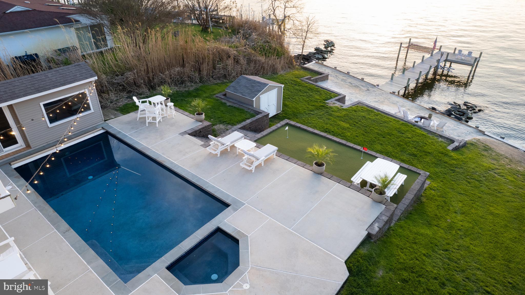 BAY CITY - Residential