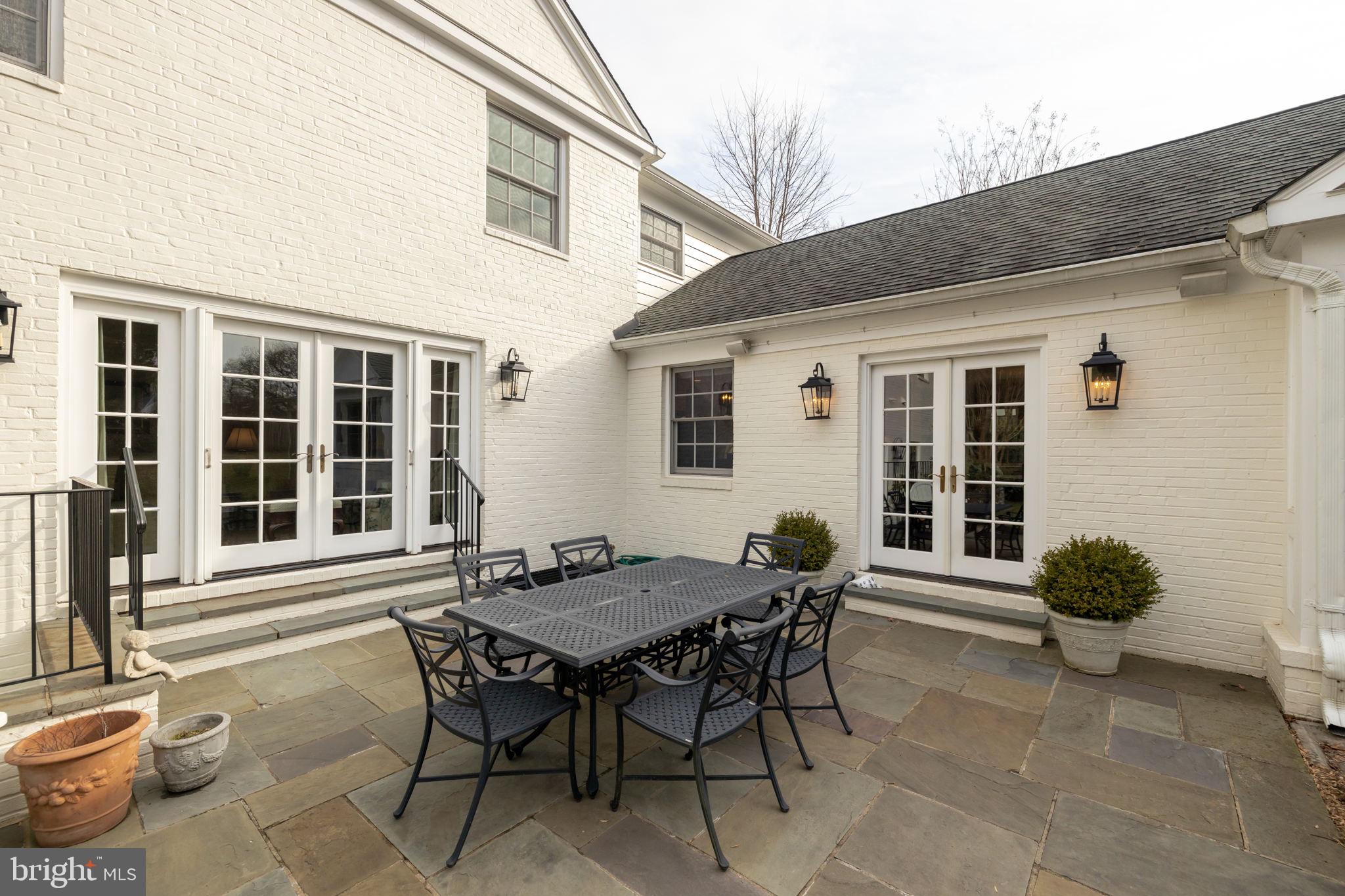 THE HAMLET - Residential