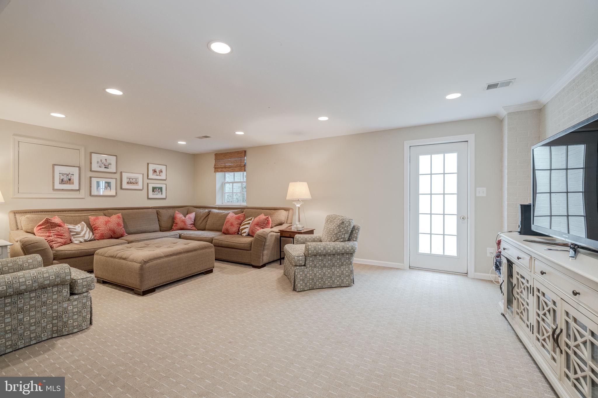 THE HAMLET - Residential