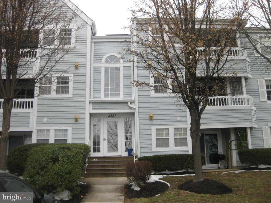 Just Reduced !! Welcome home to this beautiful top level 3 BR 2 BA Condo. Quiet and spacious. Cathedral ceiling with  fireplace.  Freshly painted, new carpet, updated stainless steel appliances and granite counter top. Full size washer and dryer. Great commuter location. Ready to move in. Available immediately.