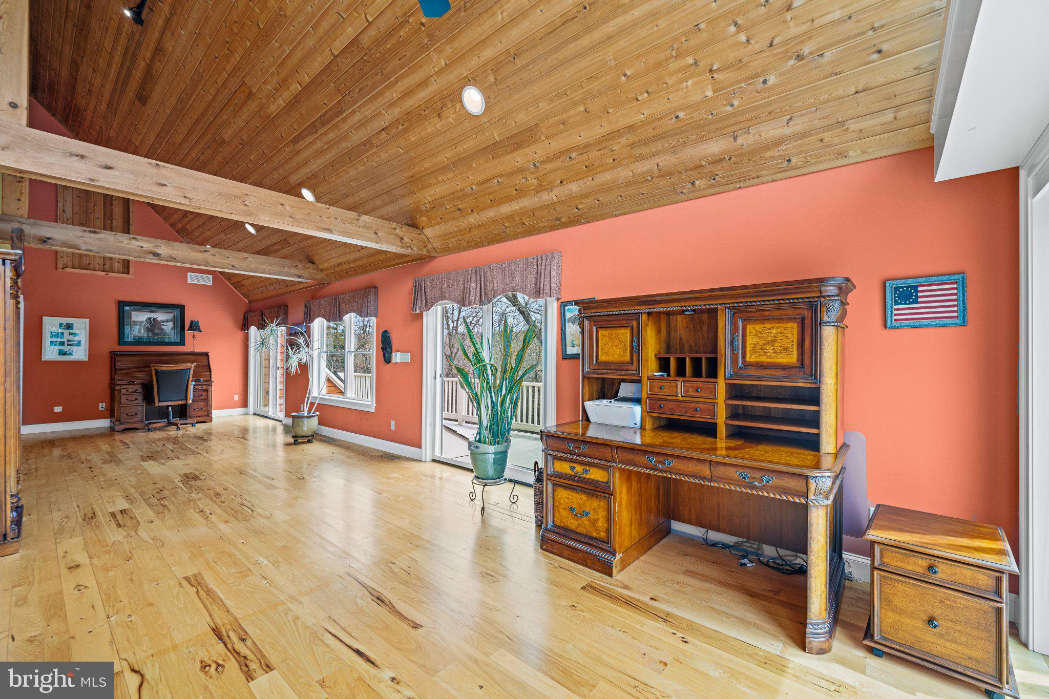 FREELAND - Residential