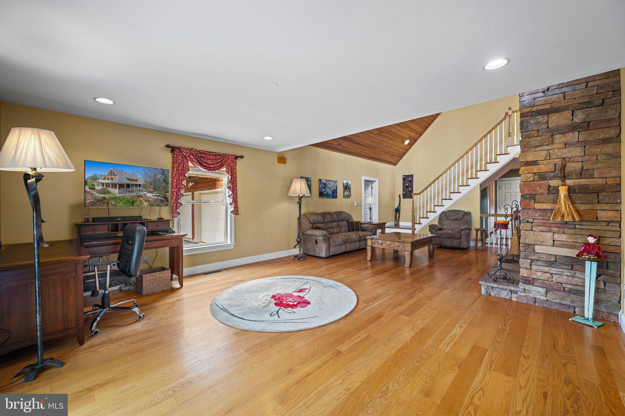 FREELAND - Residential