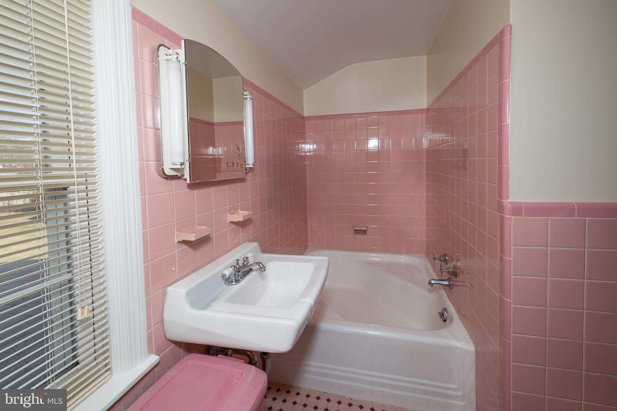 ROSEMONT ACRES - Residential