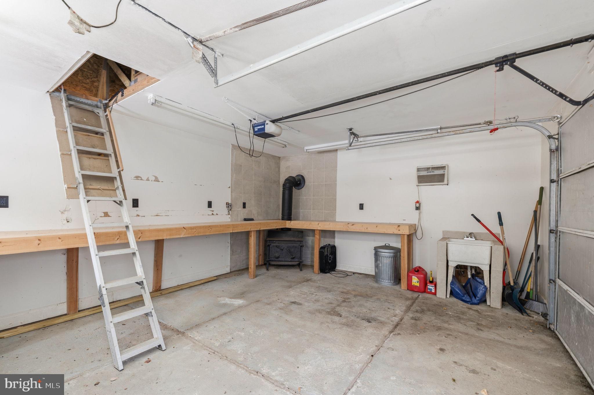 LAKE ARROWHEAD - Residential