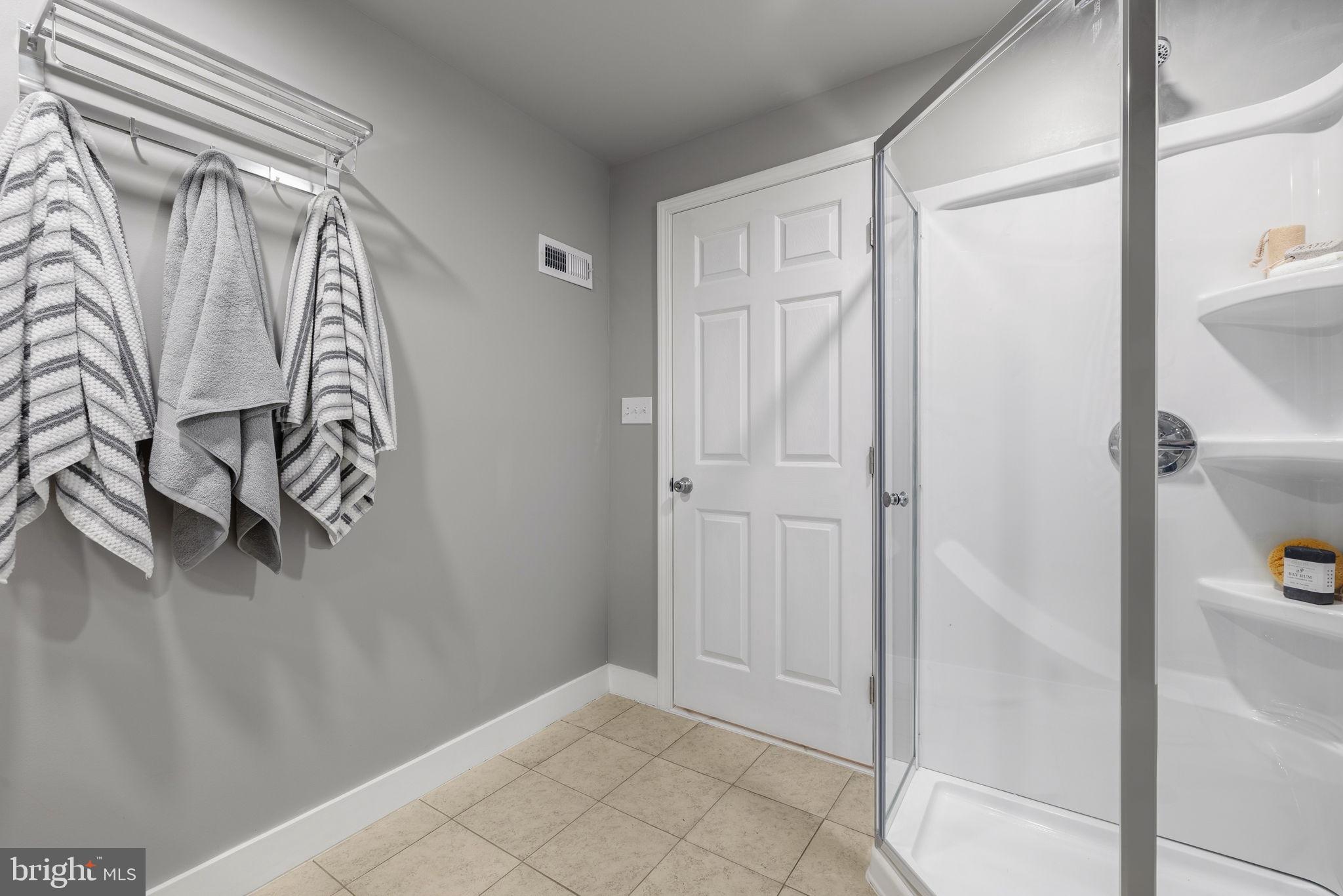 LAKE ARROWHEAD - Residential