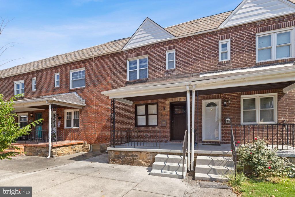 Photo of 823 Grundy Street, BALTIMORE, MD 21224 (MLS # MDBA2185030)