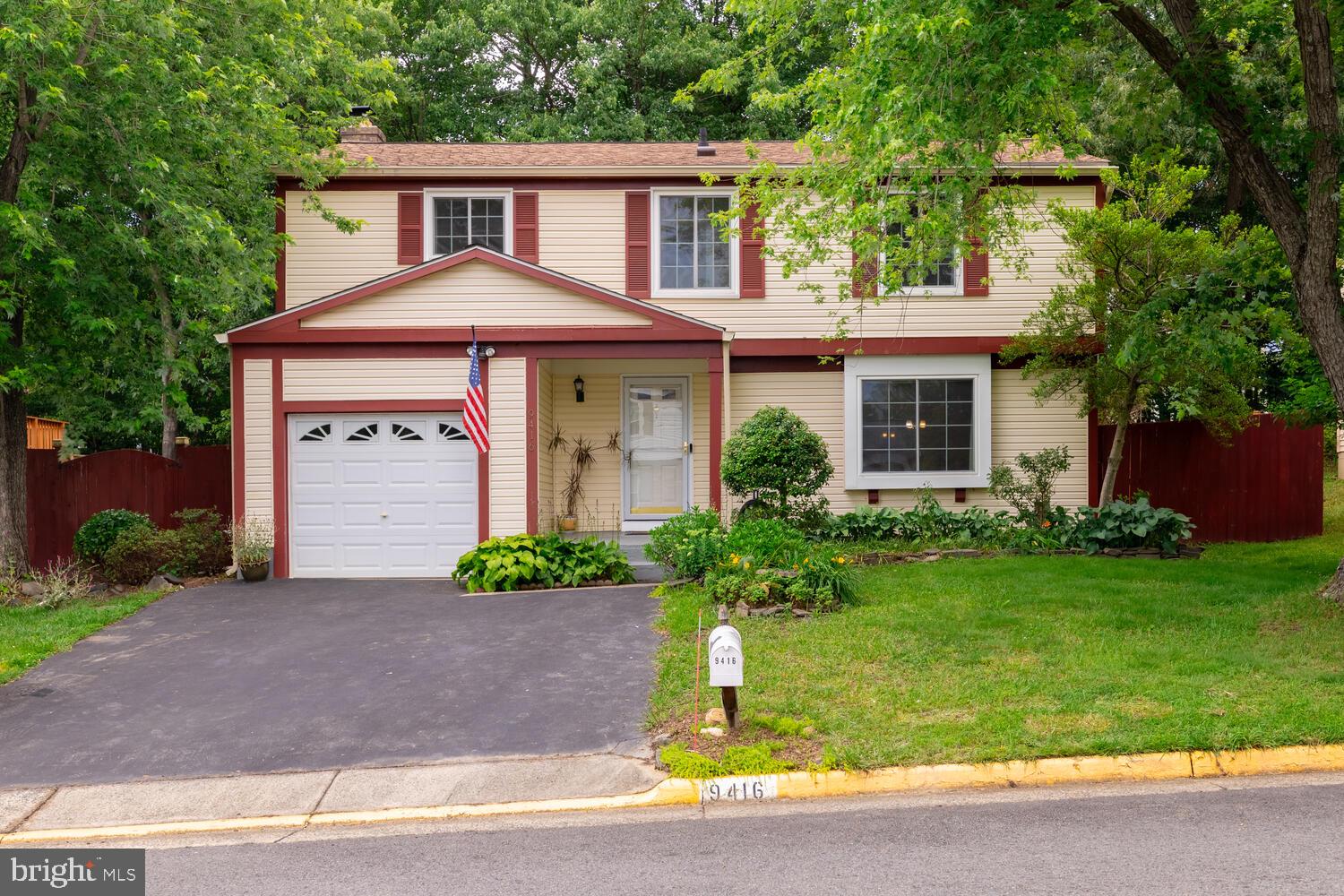 9416 MIRROR POND DRIVE