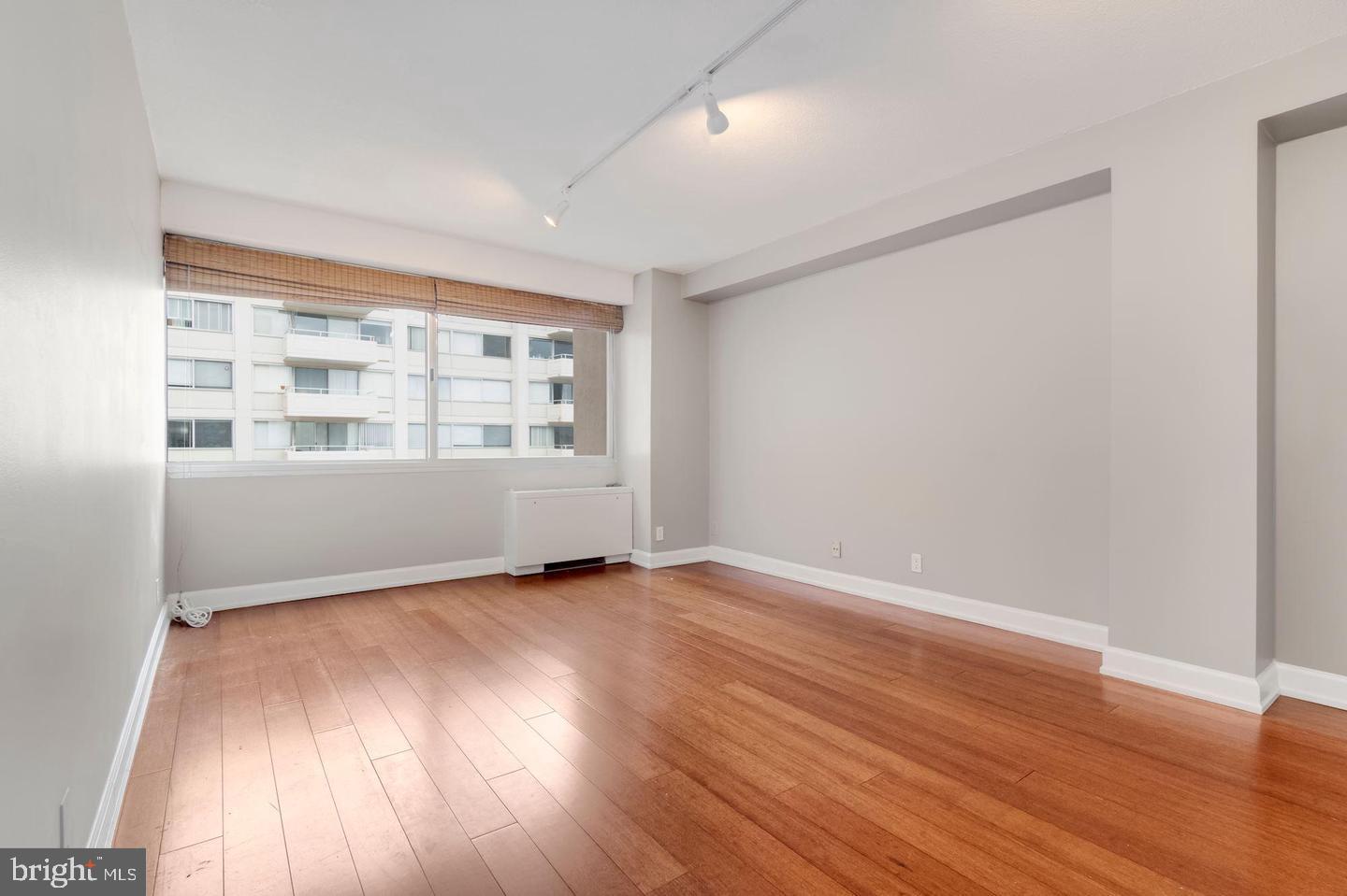 FRIENDSHIP HEIGHTS - Residential Lease