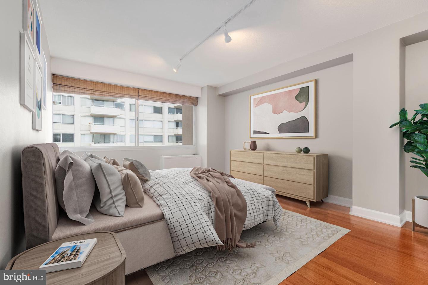 FRIENDSHIP HEIGHTS - Residential Lease