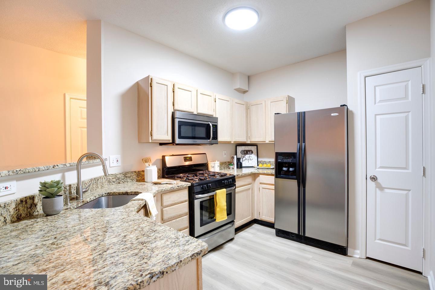 SANDERLING CONDO - Residential