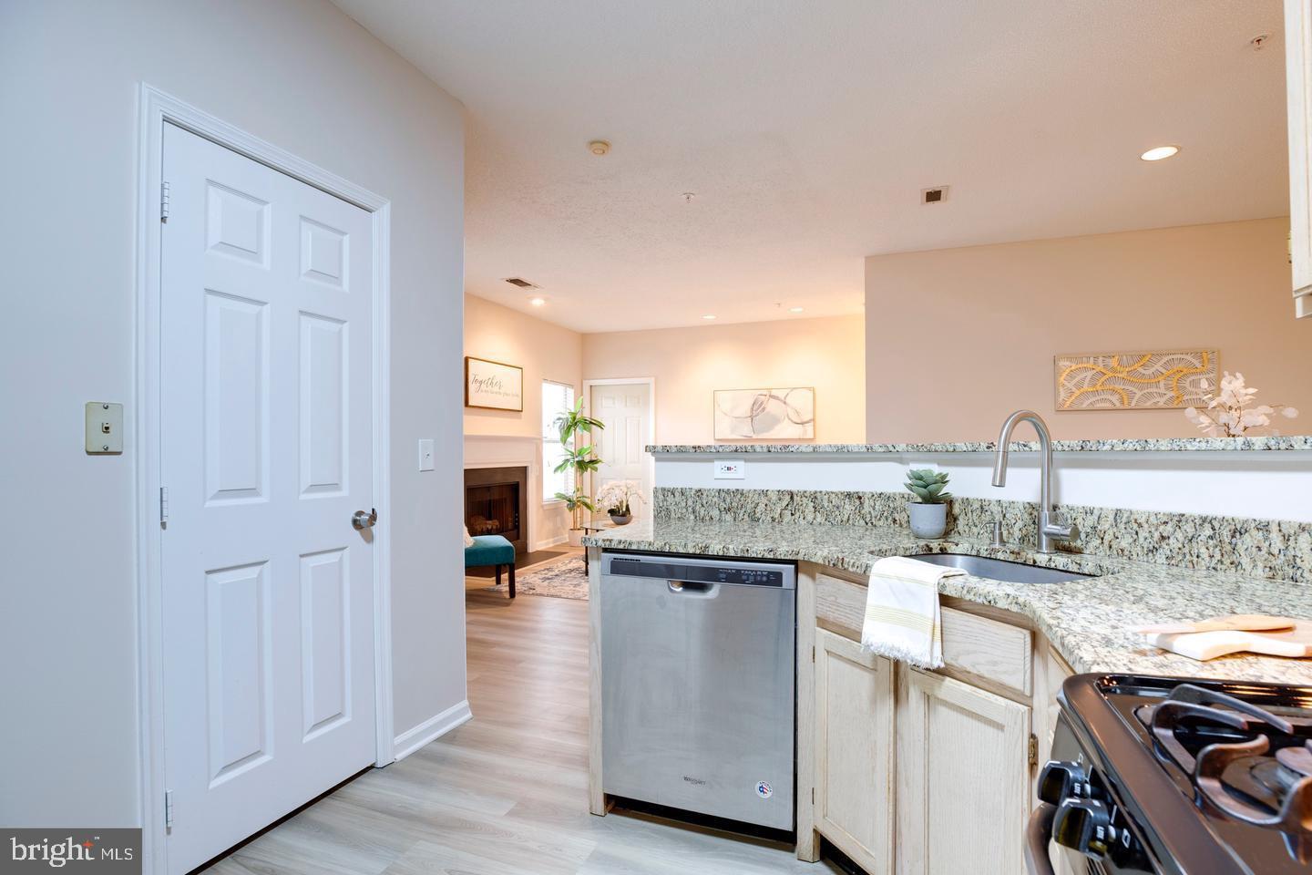 SANDERLING CONDO - Residential