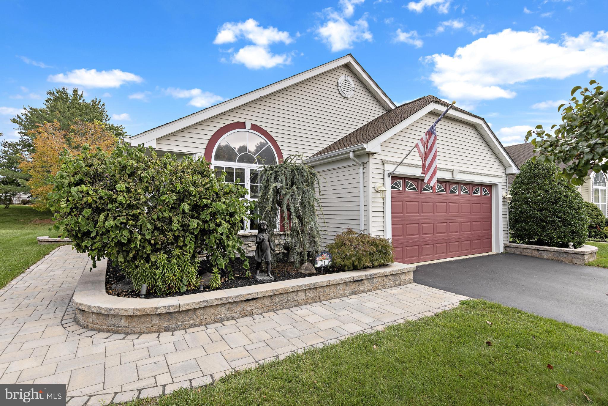 21 SCHOOLHOUSE LANE