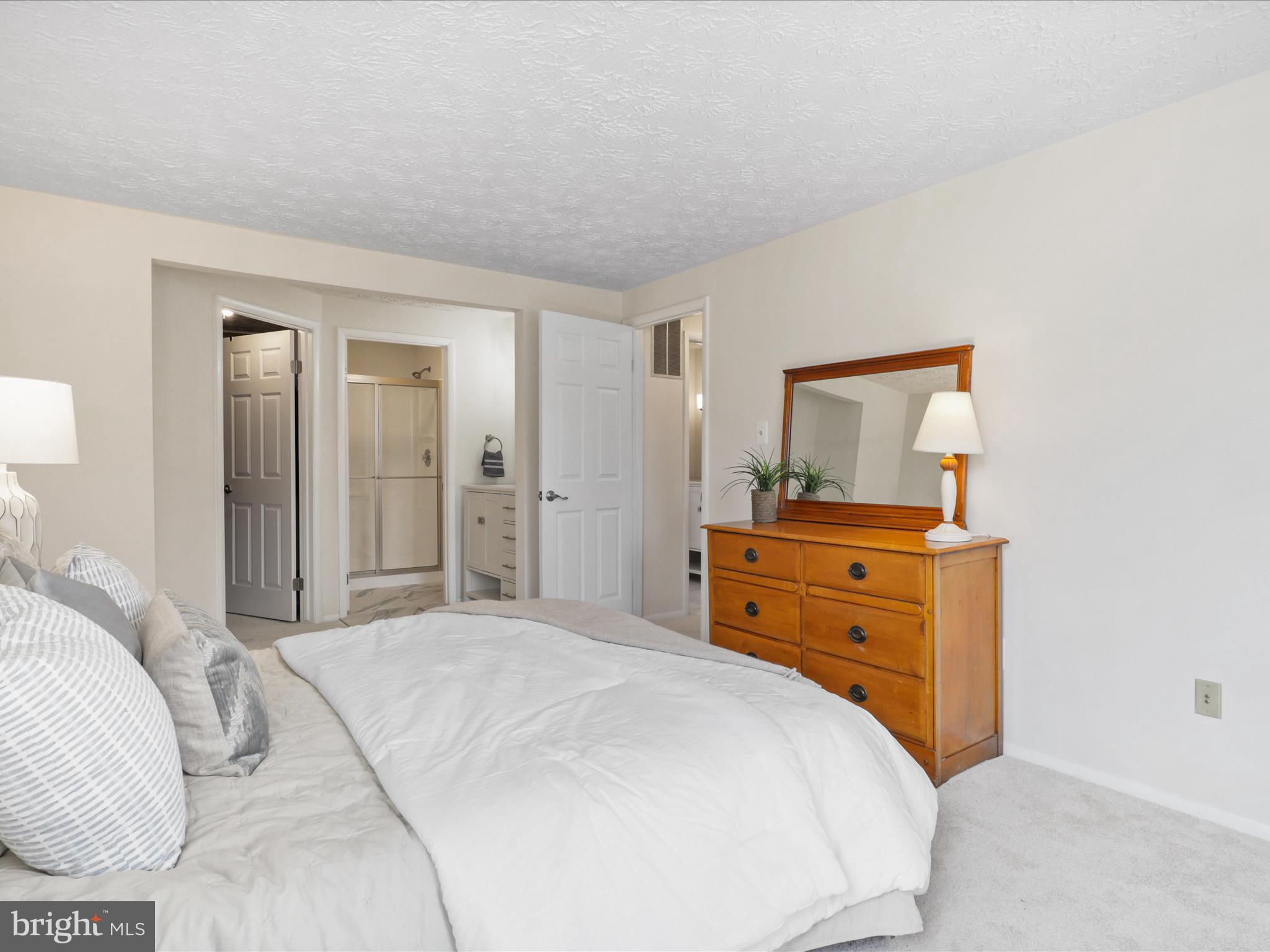 ESTATES AT EAGLE LIE - Residential