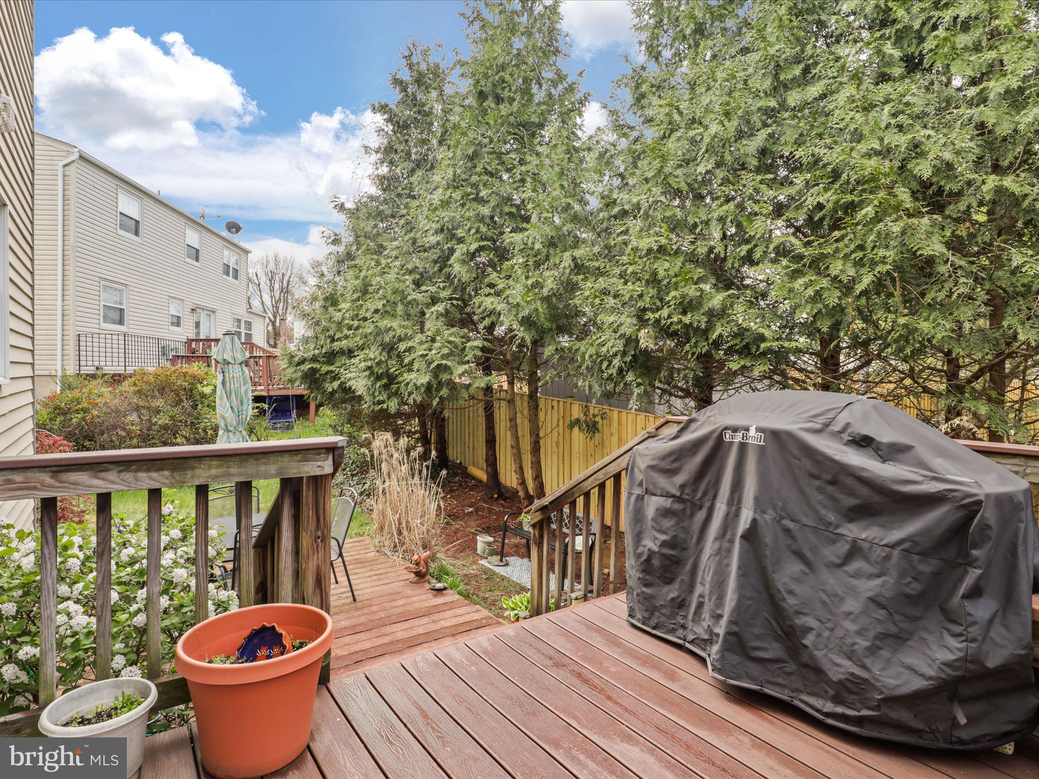 ESTATES AT EAGLE LIE - Residential