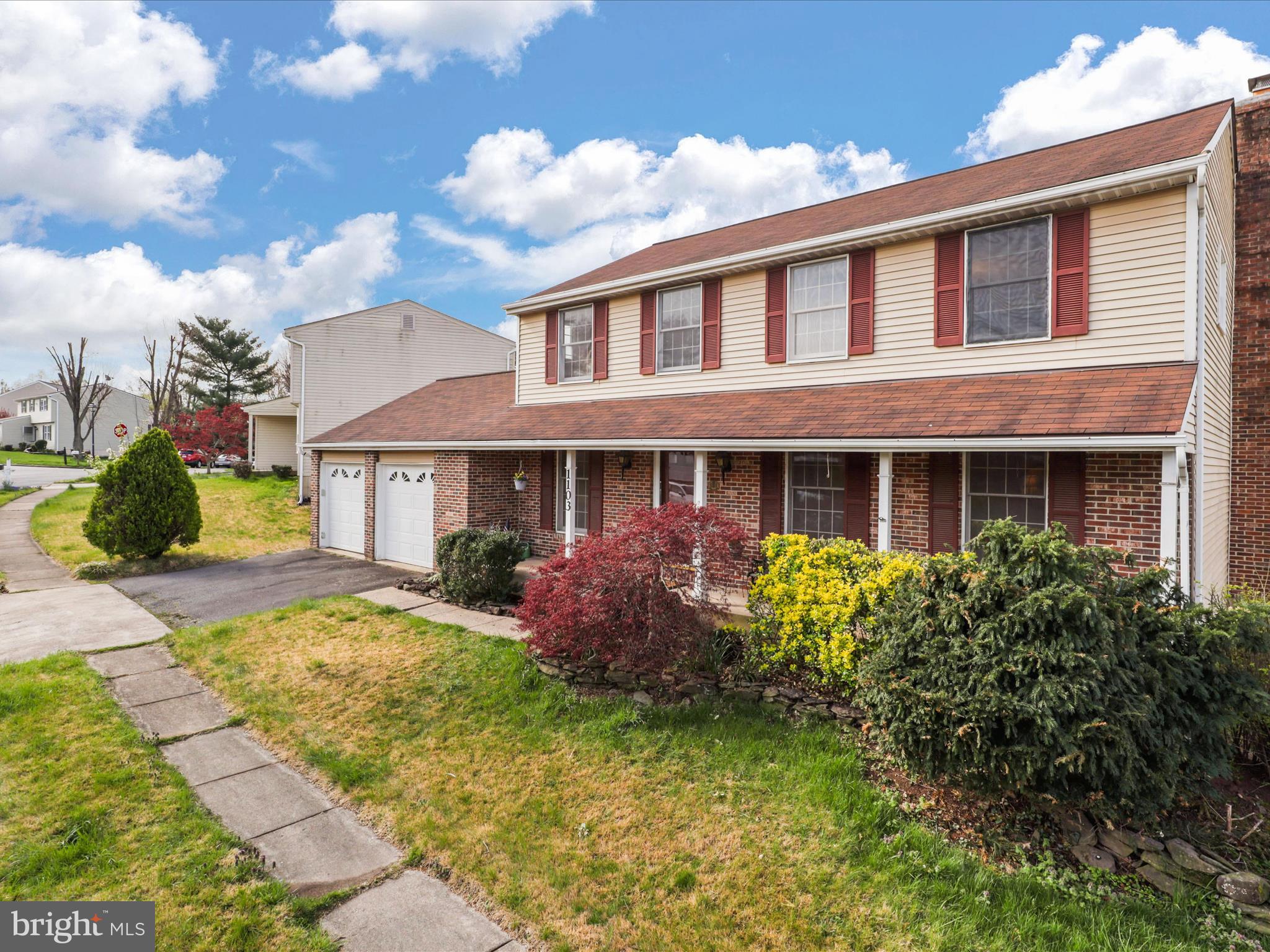 ESTATES AT EAGLE LIE - Residential