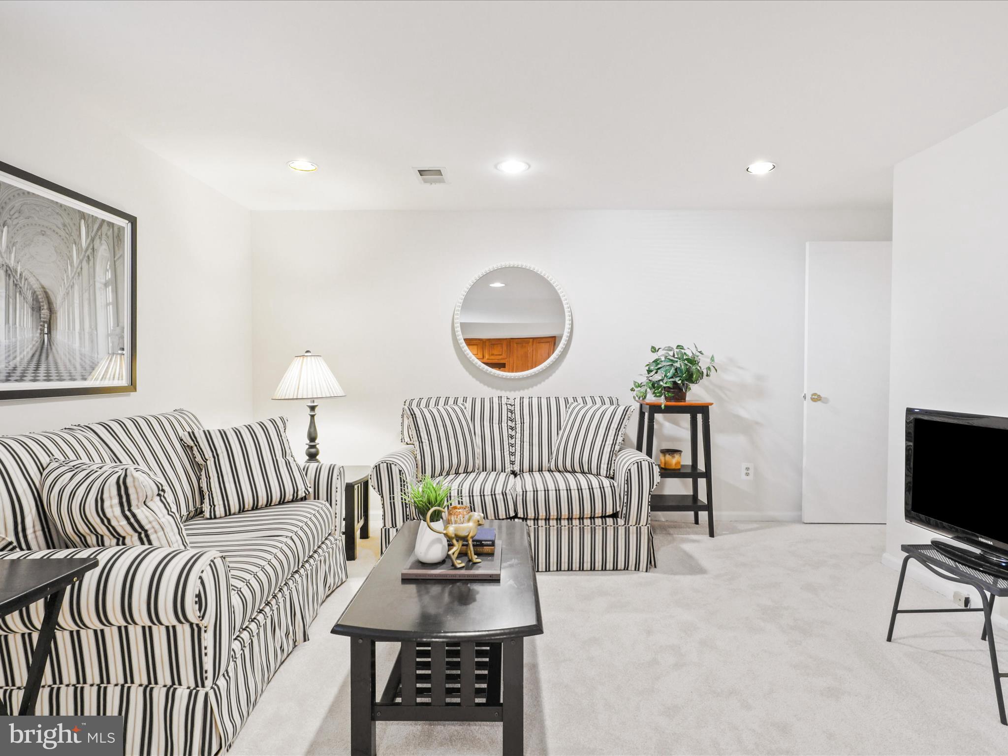 ESTATES AT EAGLE LIE - Residential