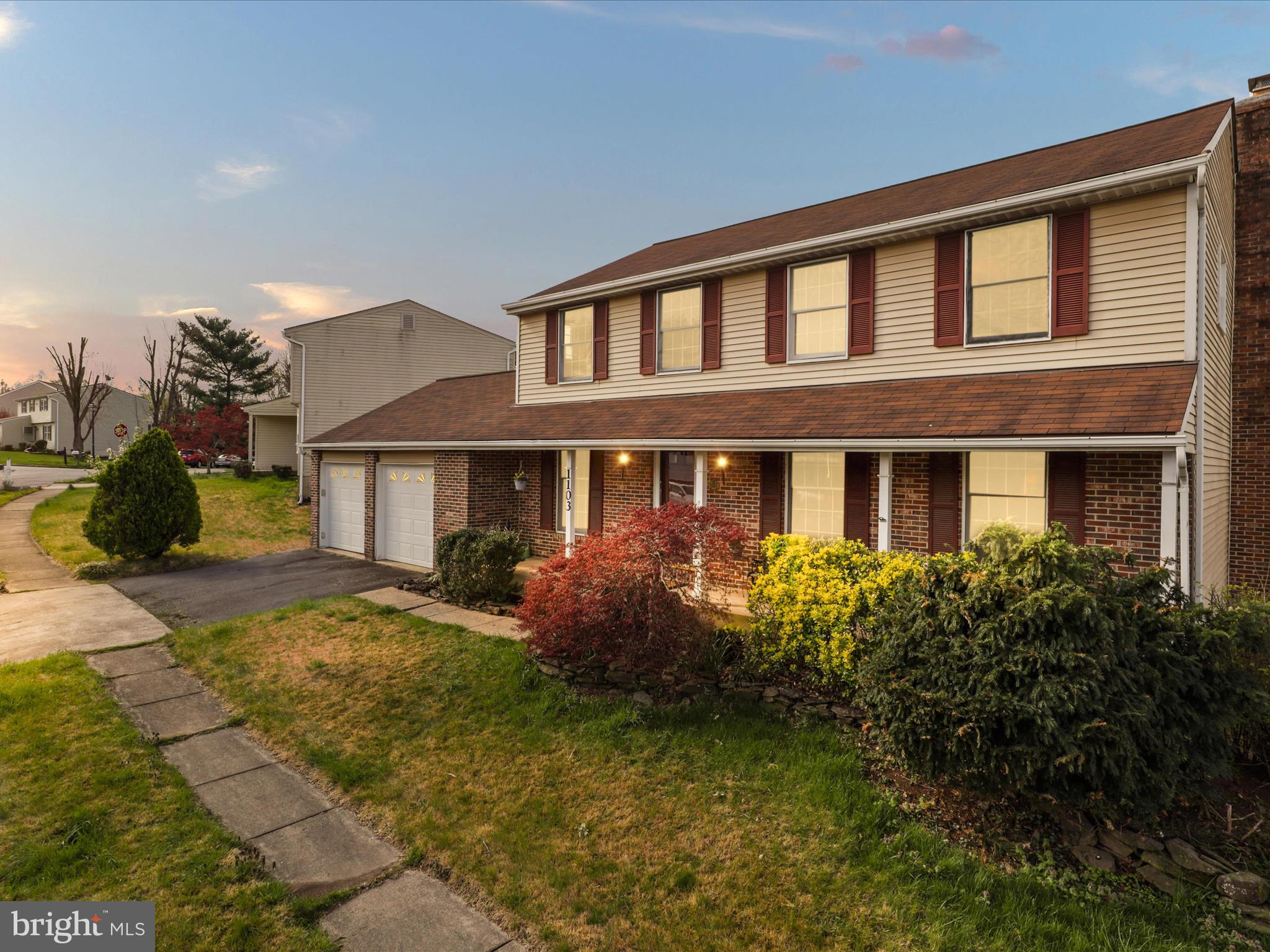 ESTATES AT EAGLE LIE - Residential