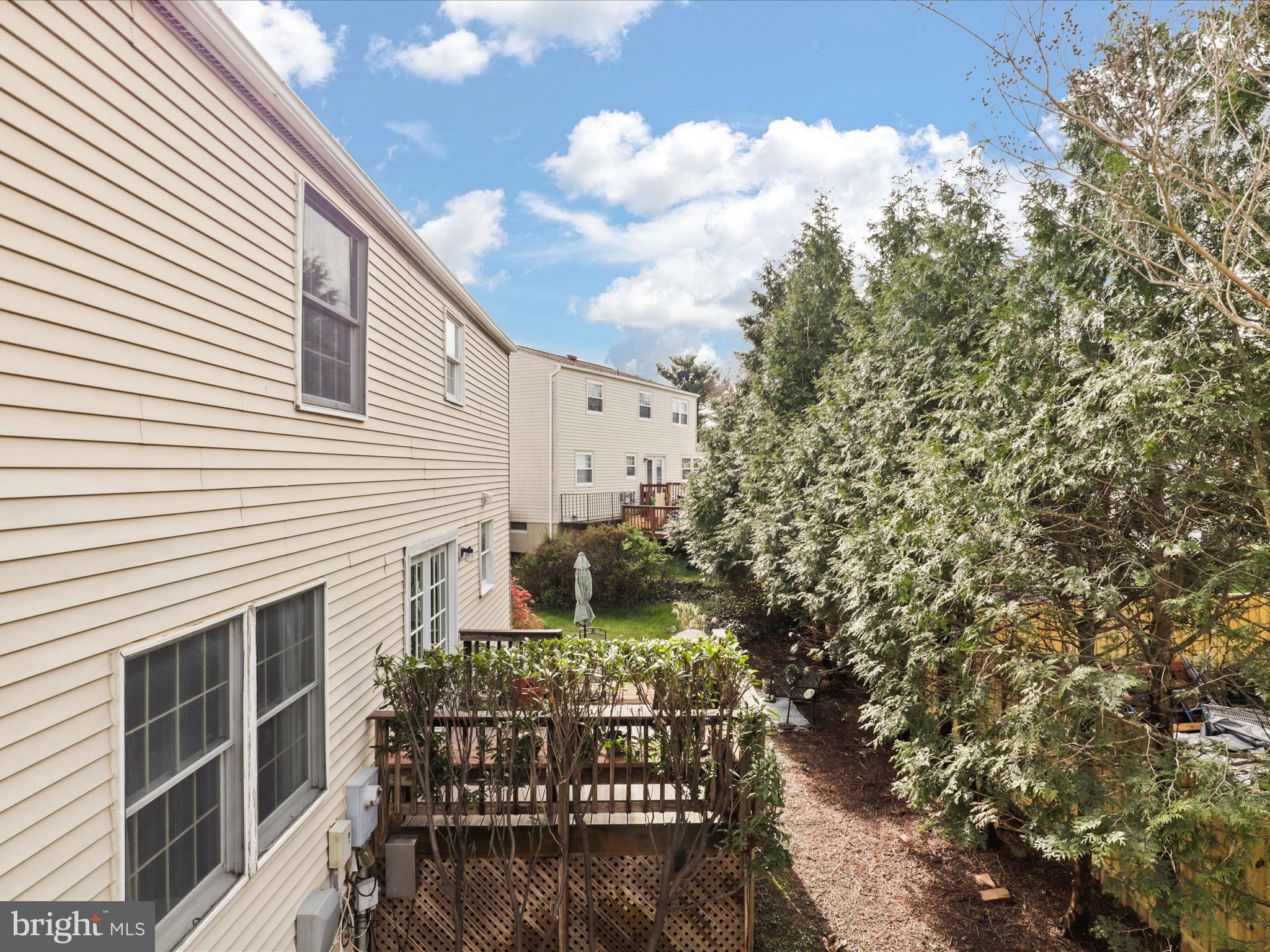 ESTATES AT EAGLE LIE - Residential