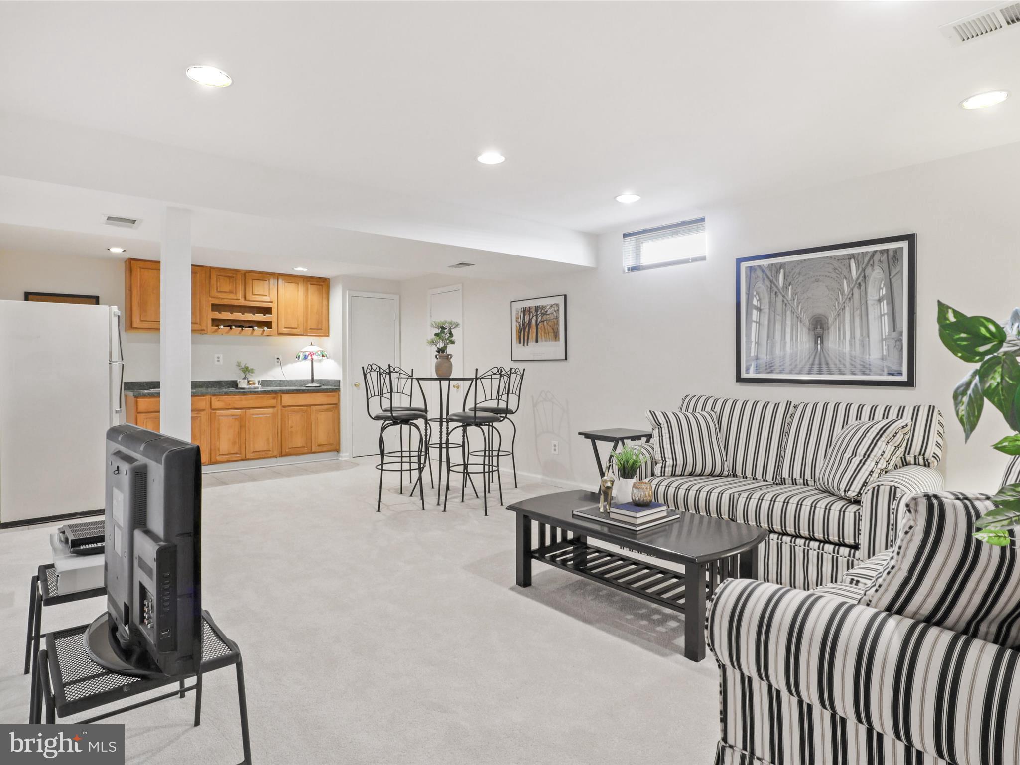 ESTATES AT EAGLE LIE - Residential