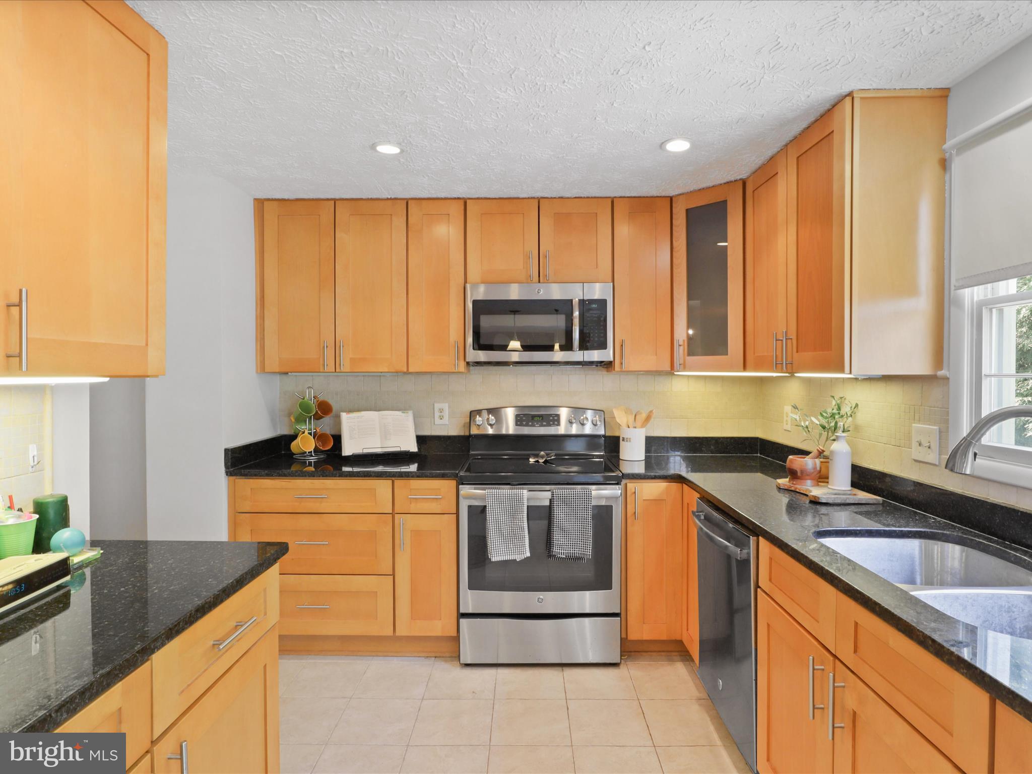 ESTATES AT EAGLE LIE - Residential