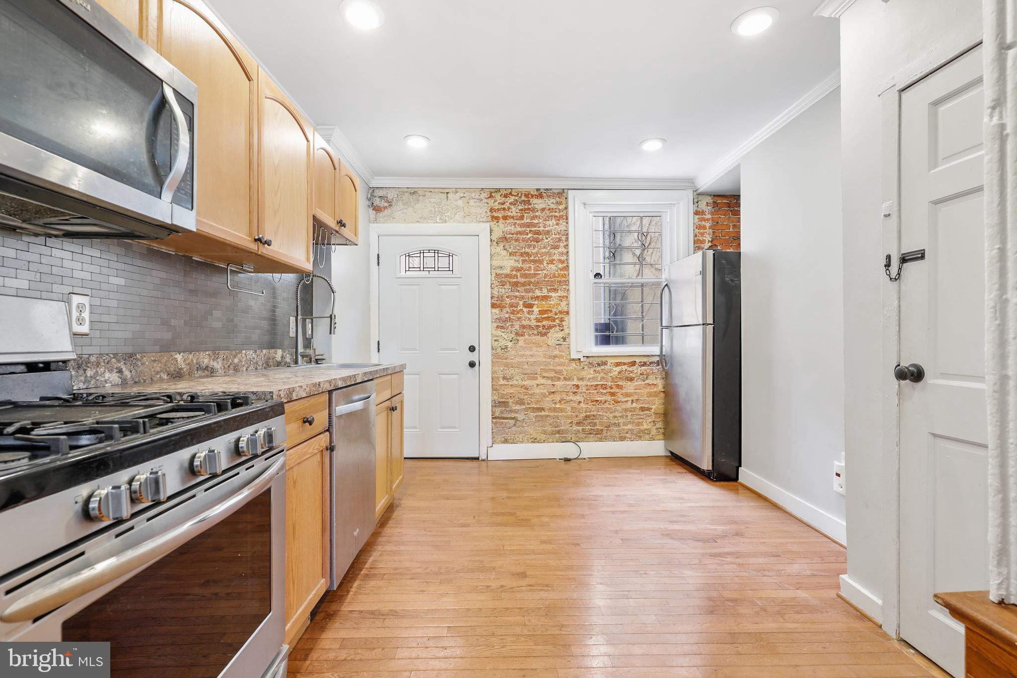 FEDERAL HILL HISTORIC DISTRICT - Residential Lease