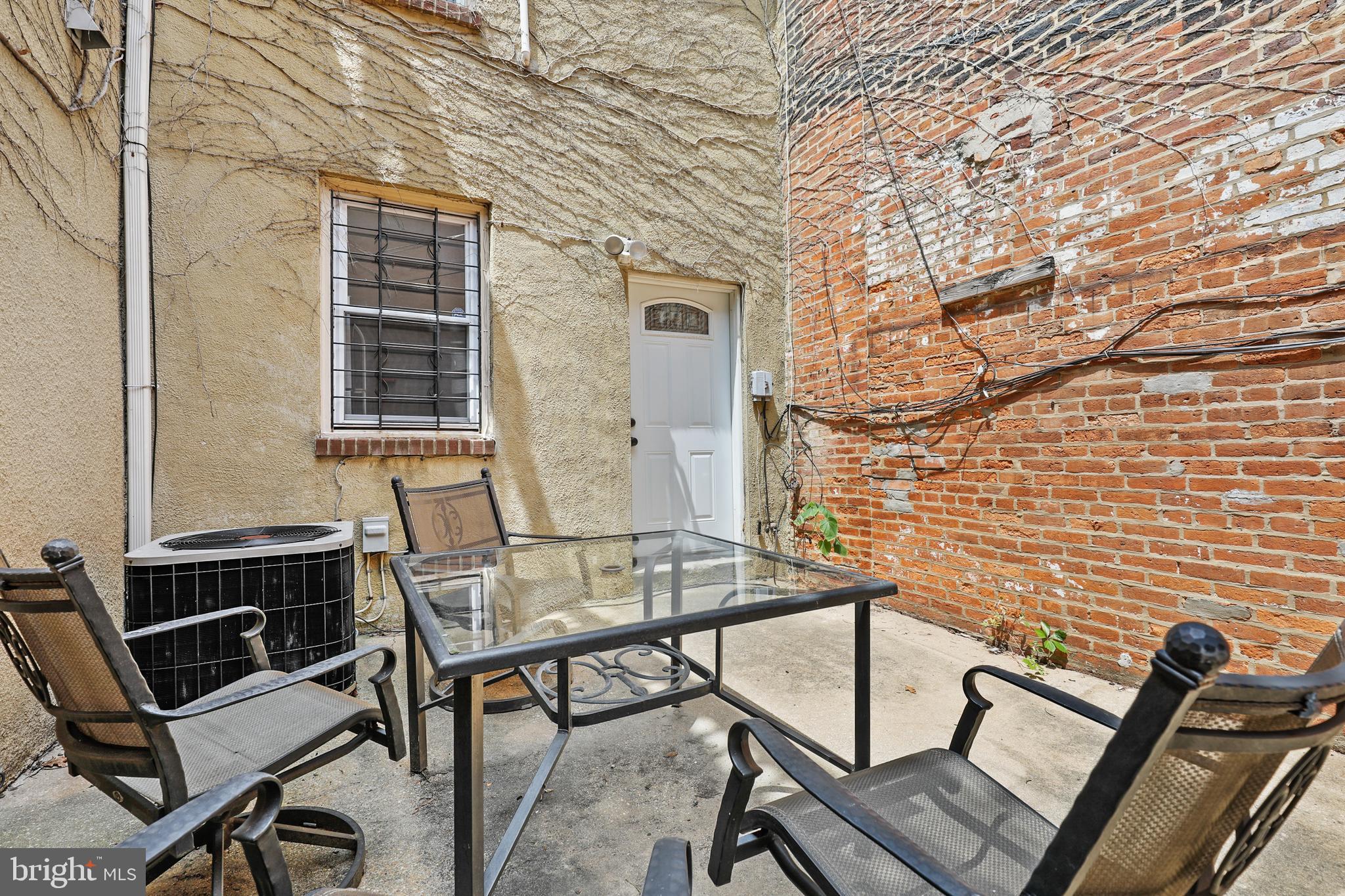 FEDERAL HILL HISTORIC DISTRICT - Residential Lease