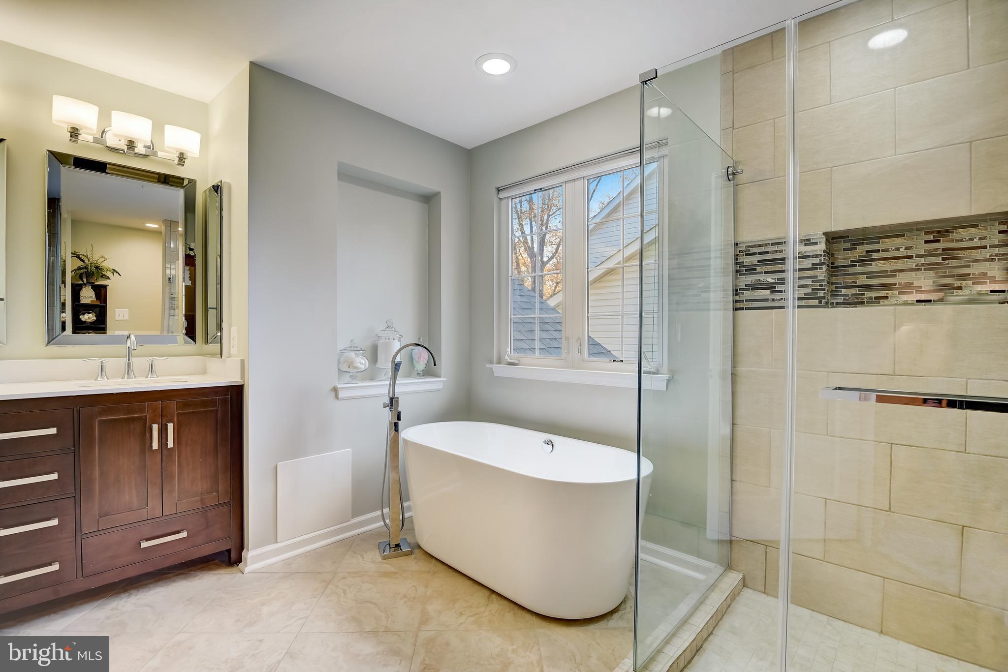 WOODVIEW VILLAGE WEST - Residential