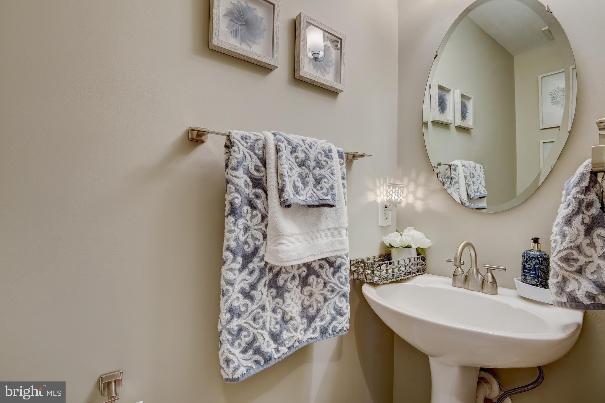 WOODVIEW VILLAGE WEST - Residential