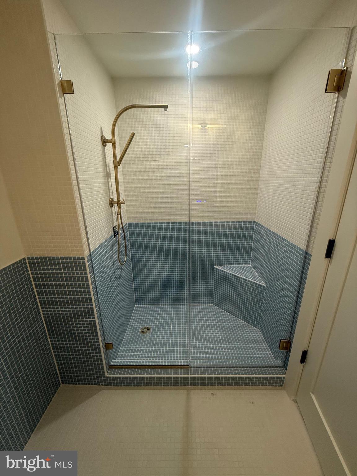 CENTER CITY - Residential Lease