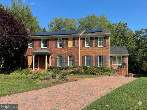 Photo of 1900 Ancilla Court, ALEXANDRIA, VA 22307 (MLS # VAFX2342028)
