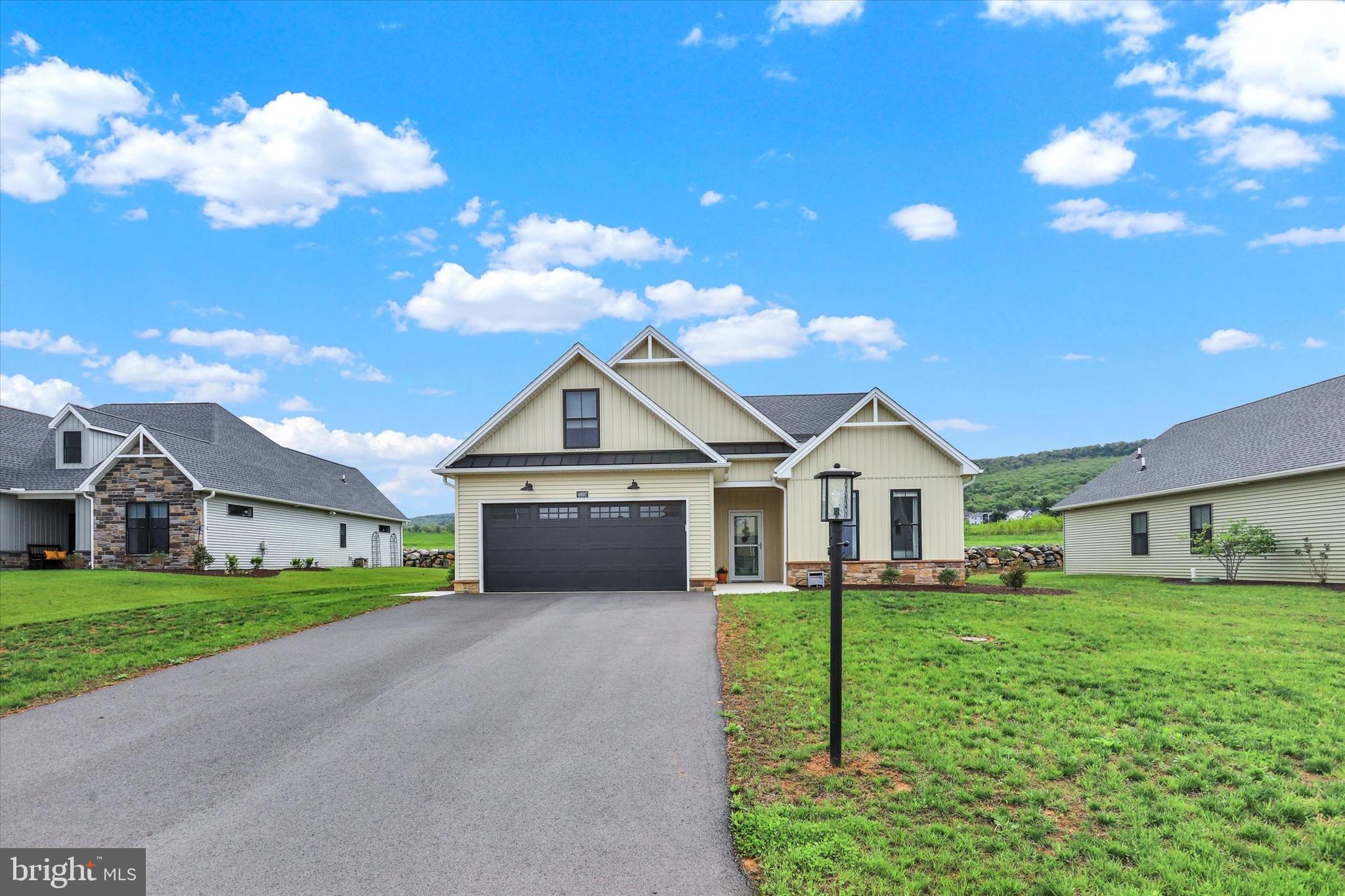 PENN NATIONAL GOLF COURSE COMMUNITY - Residential