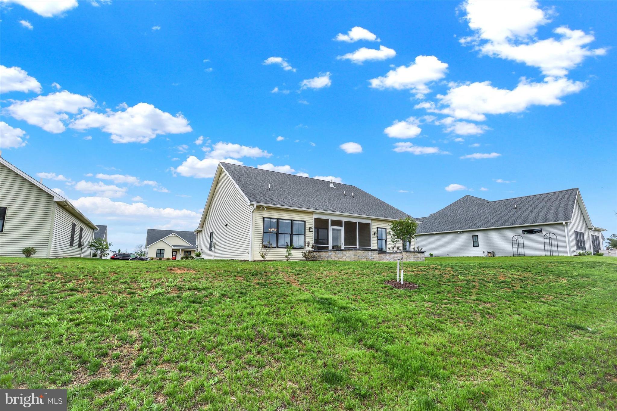 PENN NATIONAL GOLF COURSE COMMUNITY - Residential