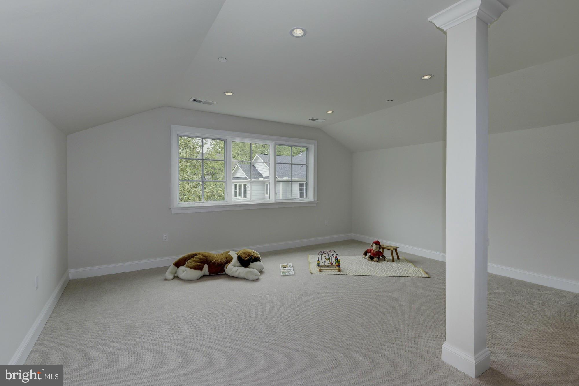 LANDON WOODS - Residential